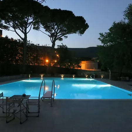 Sleeps 3 Pool Wifi *