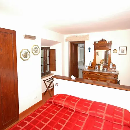 Sleeps 3 Pool Wifi Daire Lugnano in Teverina